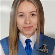 Profesora de inglés nativa, nacida en Londres, responsable y universitaria